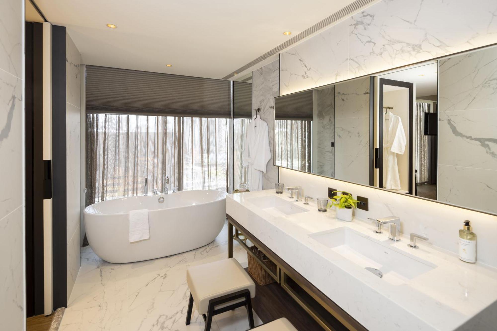 Hotel Voyage Kaohsiung By Cosmos Oasis Zewnętrze zdjęcie
