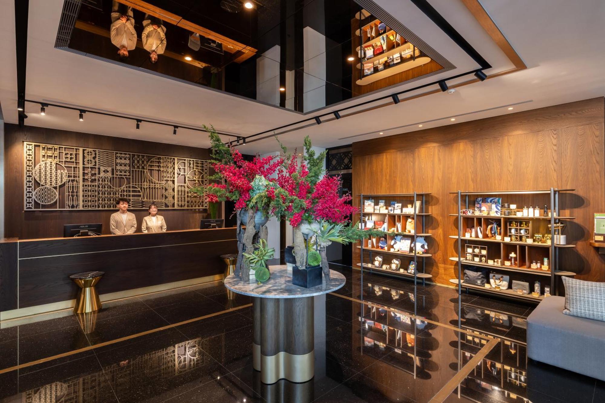 Hotel Voyage Kaohsiung By Cosmos Oasis Zewnętrze zdjęcie