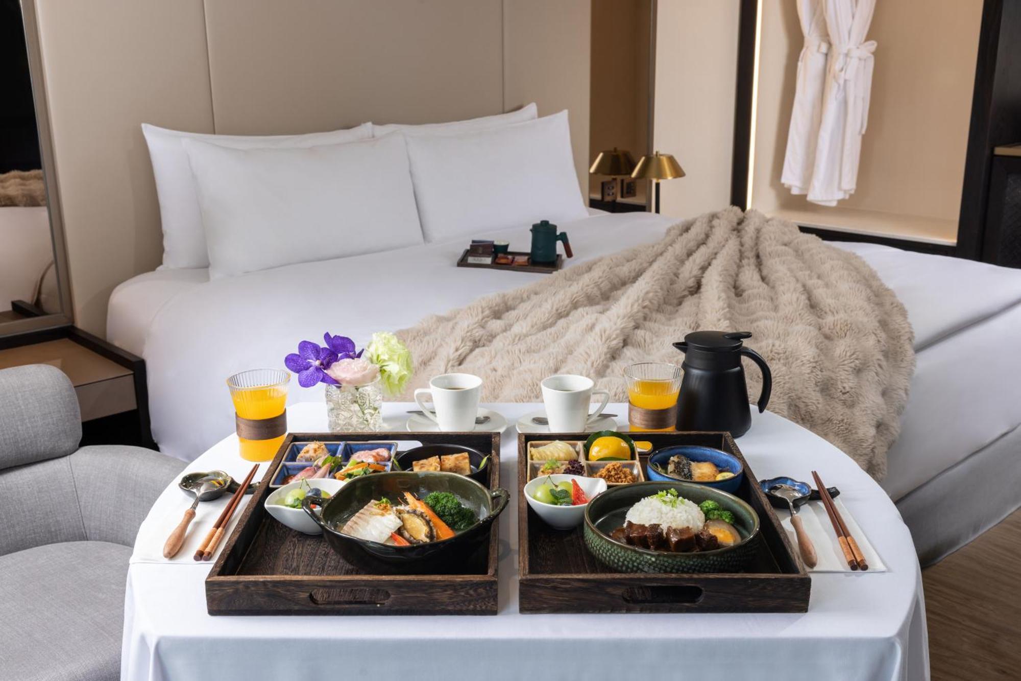 Hotel Voyage Kaohsiung By Cosmos Oasis Zewnętrze zdjęcie